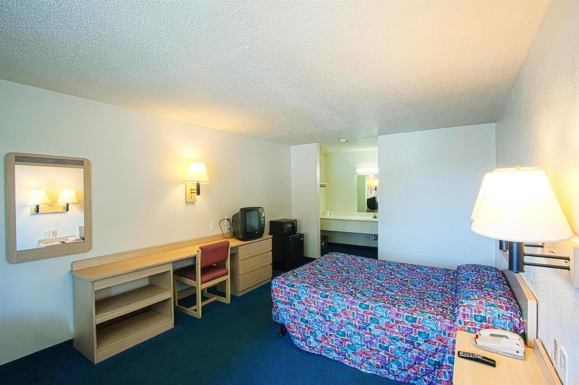 Motel 6 Chattanooga East Екстериор снимка