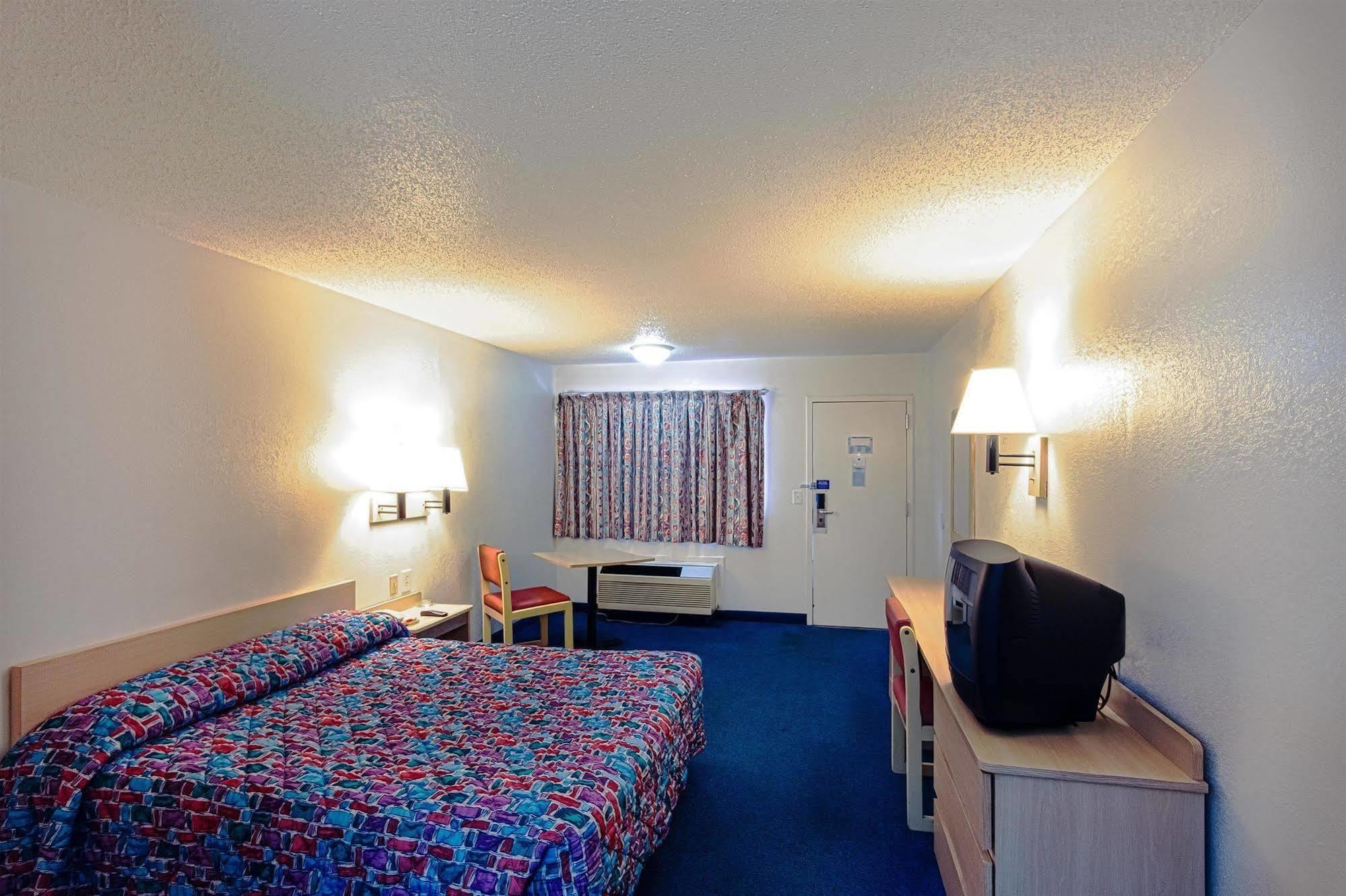 Motel 6 Chattanooga East Екстериор снимка